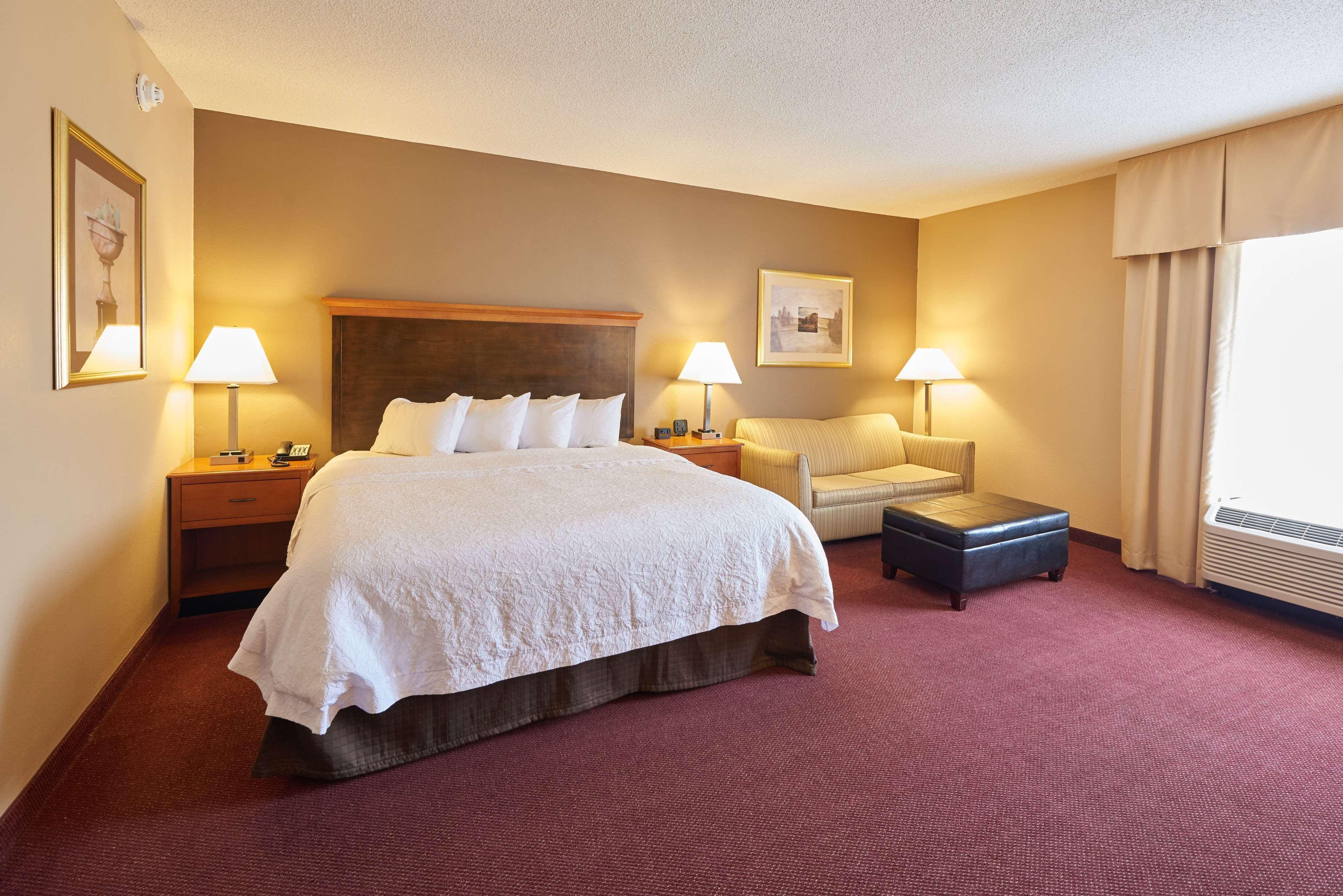 Hampton Inn Massillon Buitenkant foto